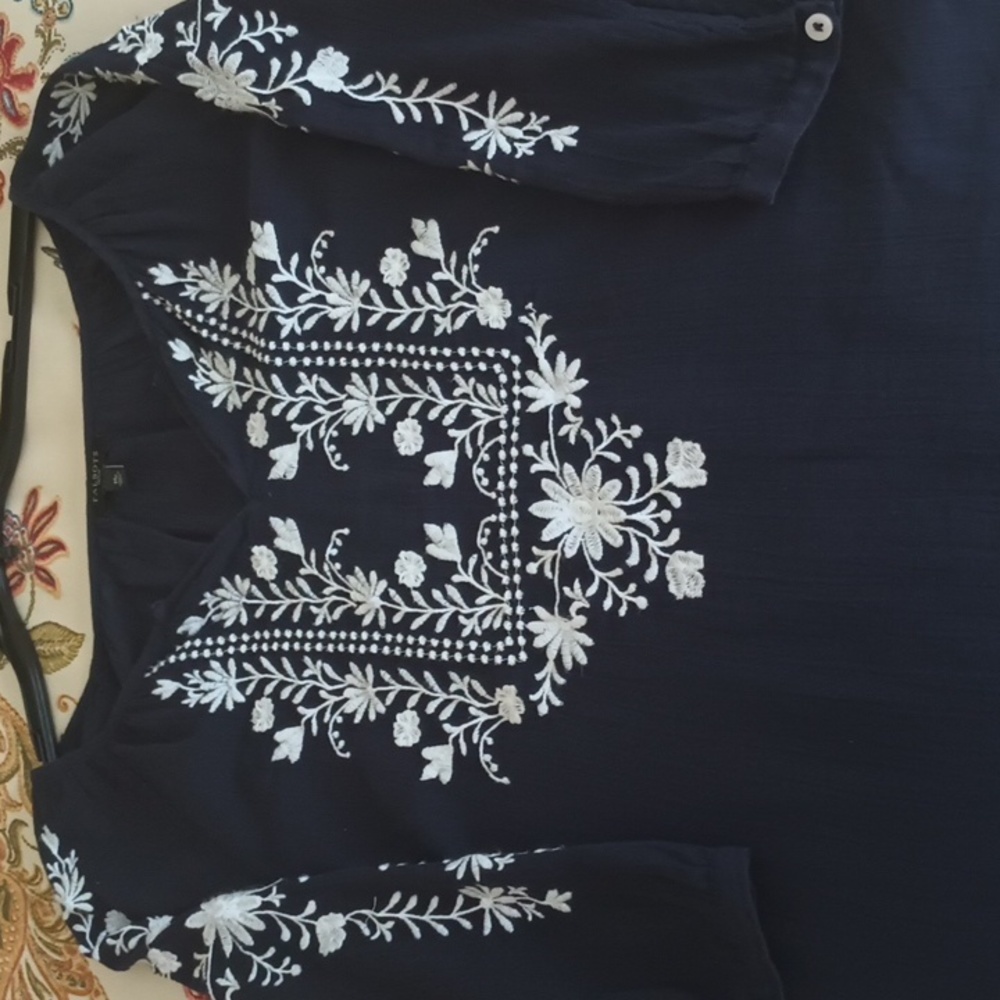 Talbots Navy top. Medium petite